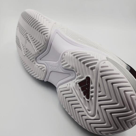 Athletic_Shoes
